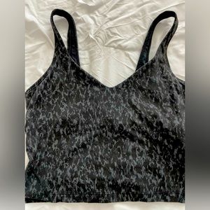 Lululemon size 4 perfect condition built in bra like new